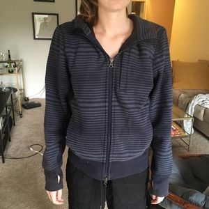 Lululemon sweatshirt